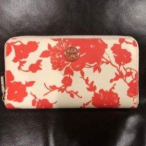Tory Burch Continental Wallet